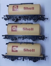 HORNBY MODEL RAILWAYS OO GAUGE SHELL WHEELBASE PETROL TANK WAGON R.227