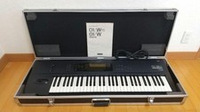 KORG 01/W FD 61-Key Music Workstation Synthesizer w/ Hard Case - Tested