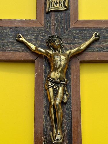 Crucifix wood metal antique - metal,