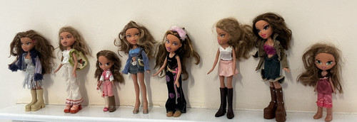 Bratz dolls bundle 8 - of,