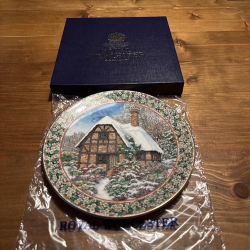 Royal worcester cottage - worcester,