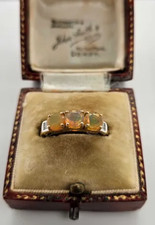 9ct yellow gold ring with opal and diamond stones size: P