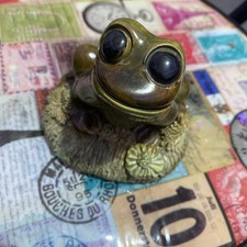 Yare Studio Designs Frog -