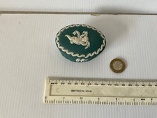 RARE VINTAGE WEDGWOOD ENGLAND TEAL GREEN  JASPER  WARE   LIDDED OVAL BOX