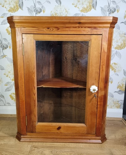 Vintage waxed pine corner - vintage,