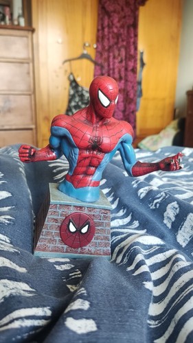 Monogram spiderman bust - 3,