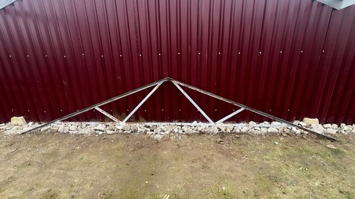Steel frame roof trusses - a,