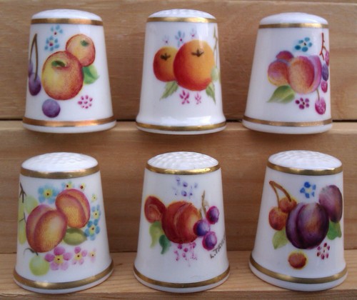 Royal worcester signed - worcester,