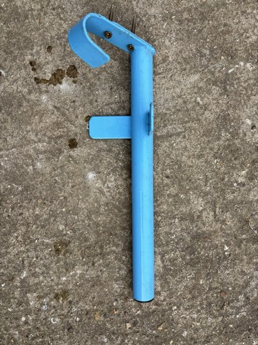 Blue saddle rack with - blue, screws