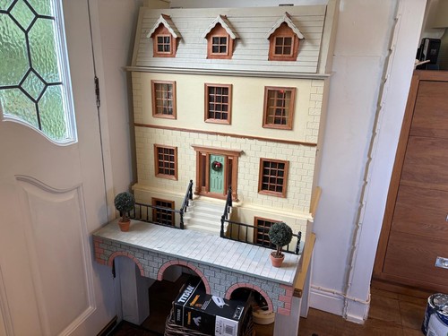 Edwardian style dolls house - dolls,