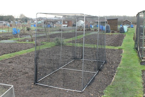Walk domed cage for - walk-in,