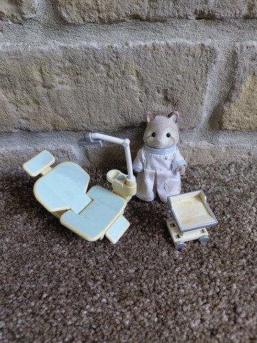 Sylvanian families dentist set - families,
