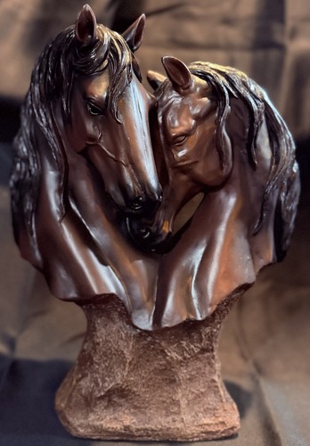 Heartland horse sculpture - horse,