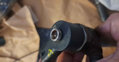 Fuel injector 338002f300 - fuel,