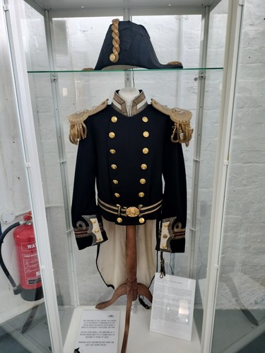 Royal navy officer full dress - officer,