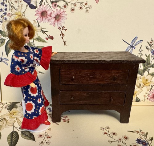 Vintage wooden dolls house - dolls,