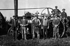 Farm Labourers Standing Threshing Machine In 1925 OLD PHOTO