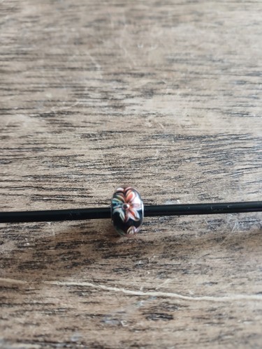 Trollbead flower poise bead - of,