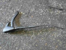 Renault Megane Scenic 2003-2009 Drivers OSF Front Wiper Arm Flat End 8200422219