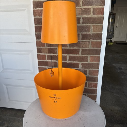 Veuve clicquot ice lounge lamp - ice,