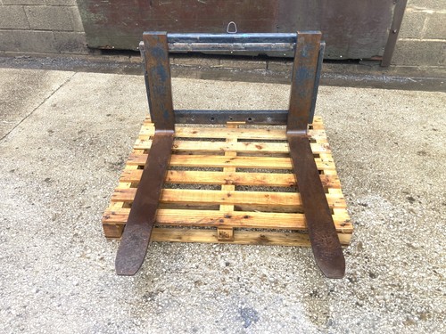 Pallet forks with - forks, 40"