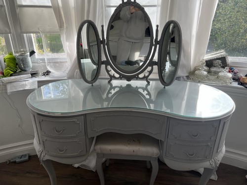 Olympus dressing table with - dressing,