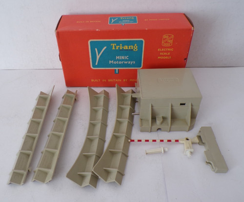 Tri ang minic motorways 921 - tri-ang,
