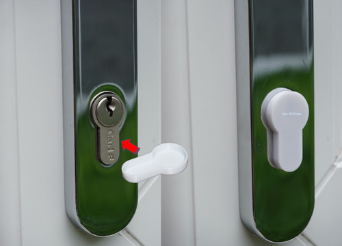 Keyhole lock cover - cover, guard