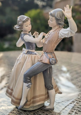 Lladro 5252 Dancing the Polka