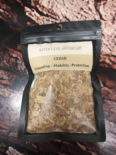 Cedar shavings wood chips - cedar,