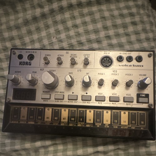 Korg volca bass analogue - bass,