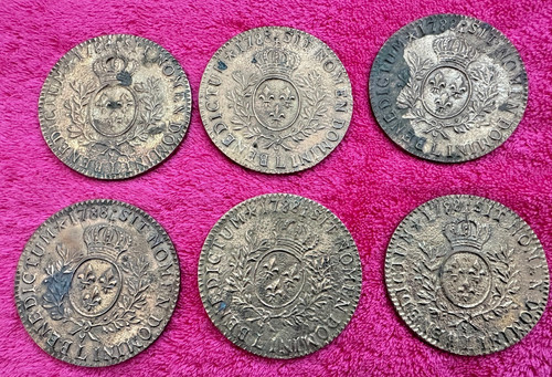 Vintage brass religious sit - brass,