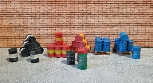 Oil drums barrels full - /, set