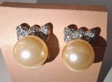 VTG CABOUCHON EARRINGS. GOLD