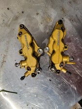 Front brake calipers for a Suzuki GSXR1000 2002 K1 GSXR 1000