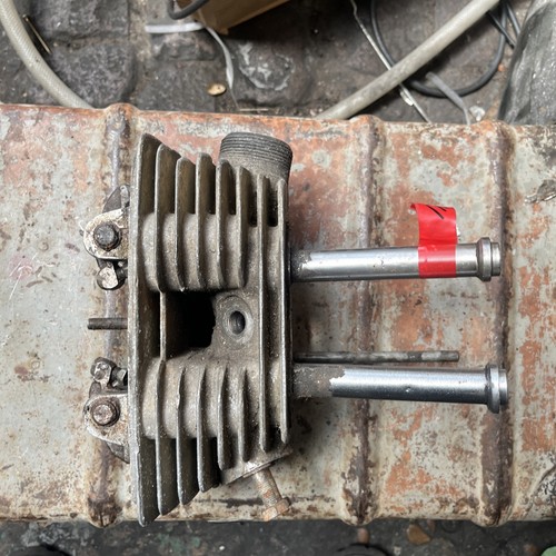 Dnepr 650 cylinder head - head, left