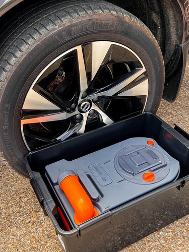 Caravan toilet cassette - toilet,