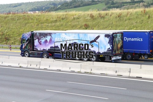 Truck photo iveco - truck,