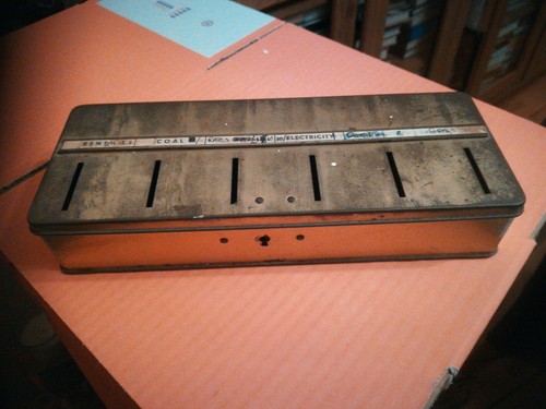 Vintage thrift bills tin cash - tin,