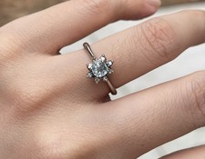 Vintage 90s 18ct white gold