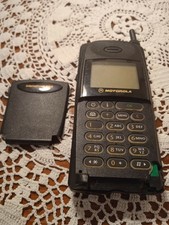 ****VINTAGE CELL PHONE MOTOROLA 8700, untested****