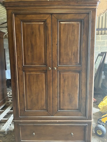 Lovely solid wood wardrobe - lovely, 2