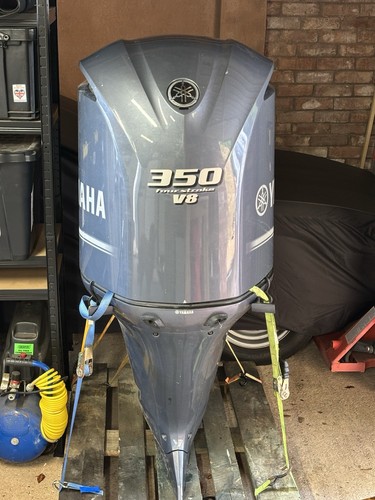 Yamaha 350 outboard engine - 350, v8