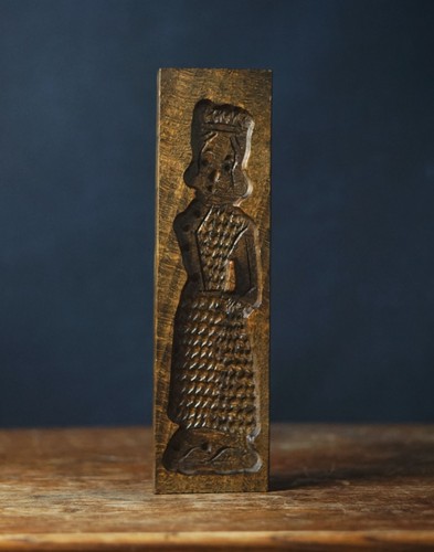Vintage wooden cookie - wooden, mould