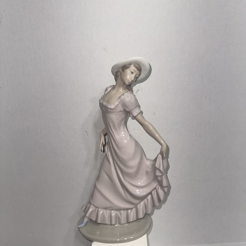 Vintage nao lladro elegant - vintage, by