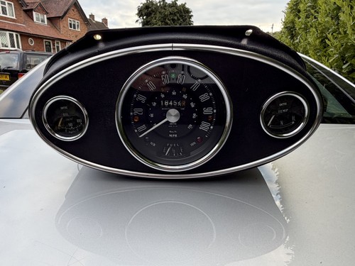 Classic mini cooper 100 mph - 100,