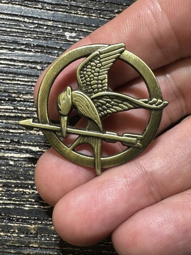 Mocking jay the hunger games - jay,