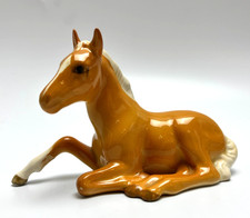 Beswick Lying Foal Model 915 Gloss Palomino Horse Figurine Vintage England 24cm