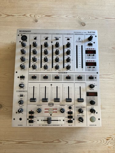 Behring djx700 channel dj - 4-channel,