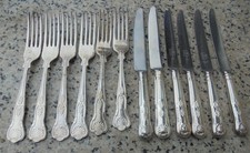 SET 12 SILVER PLATED QUEEN